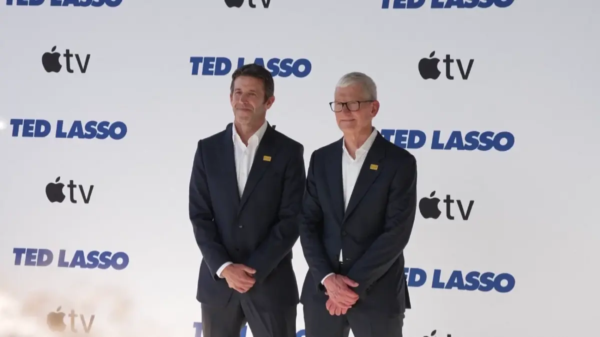 ถอดบทเรียน 15 ปี ทิม คุก ดันหุ้น Apple พุ่ง 2,275% โยนโจทย์หิน CEO ใหม่