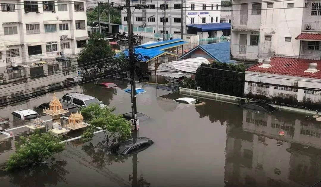 “นิกร” ห่วงประชาชนกลุ่มเปราะบางประสบปัญหาน้ำท่วม มอบ “ผว.กคช.ทวีพงษ์” ช่วย 57 โครงการโดยเร่งด่วน