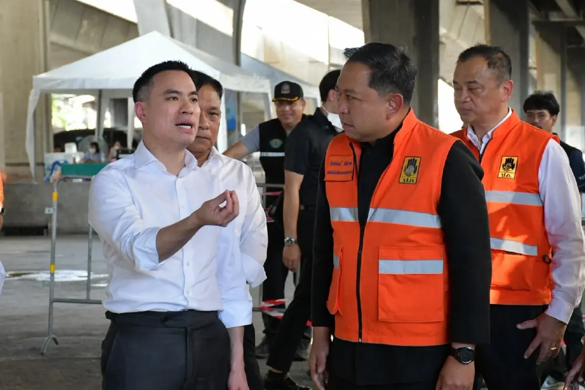 ล่าต้นตอ “น้ำมันรั่ว” พระราม 3 พบคราบน้ำมันจากท่อระบายน้ำเก่า