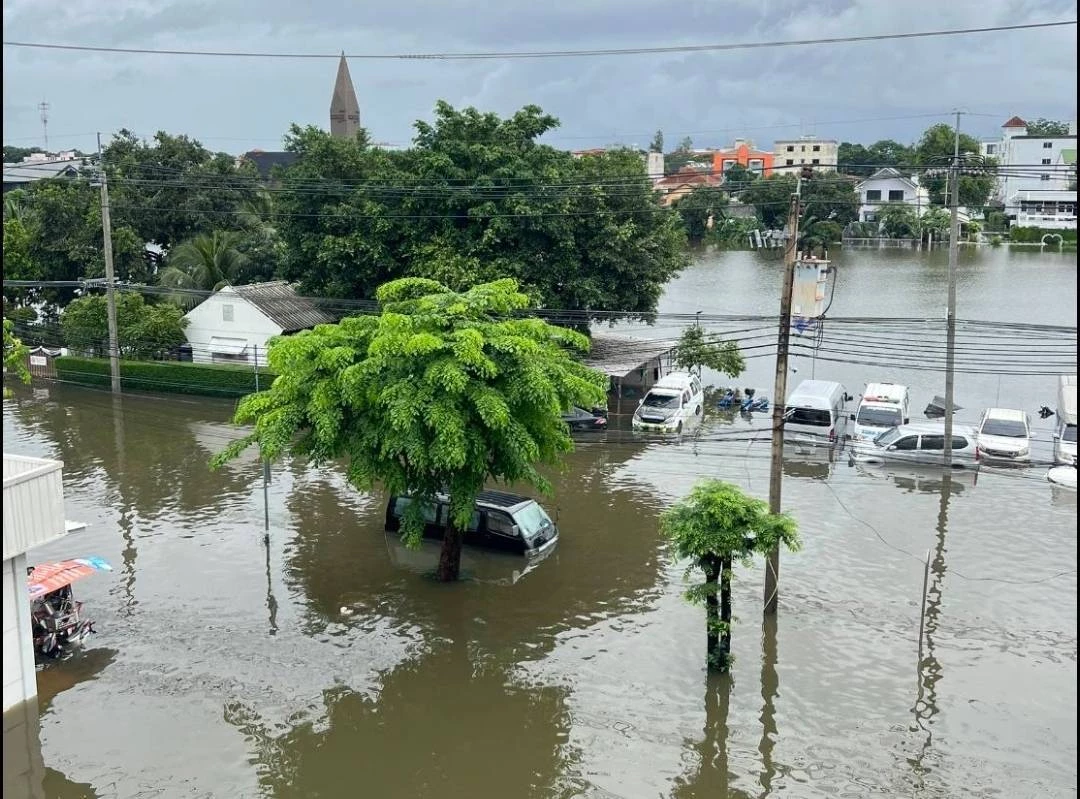 “นิกร” ห่วงประชาชนกลุ่มเปราะบางประสบปัญหาน้ำท่วม มอบ “ผว.กคช.ทวีพงษ์” ช่วย 57 โครงการโดยเร่งด่วน