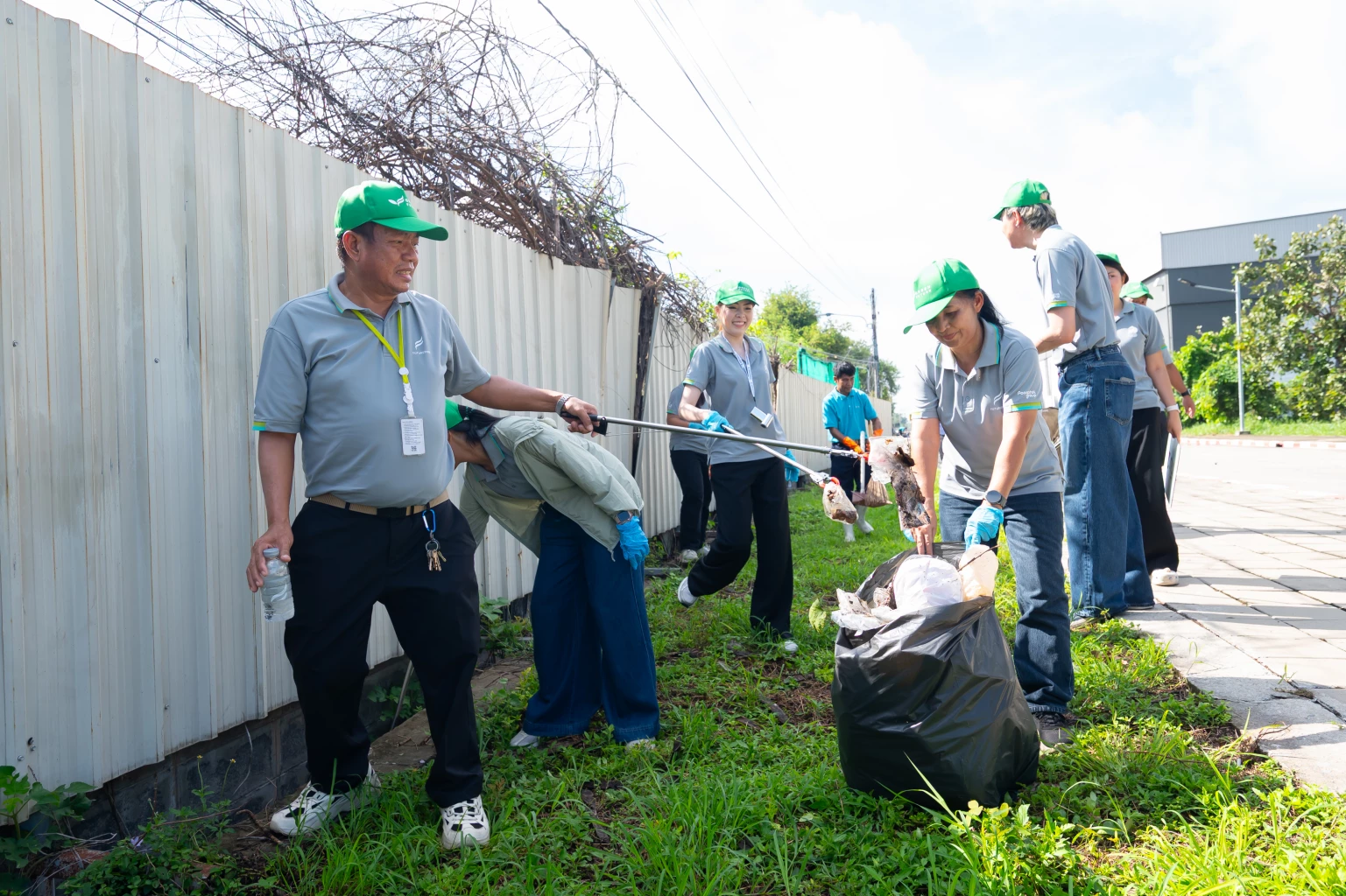 ฟิวเจอร์พาร์ค-สเปลล์ จับมือโนโวเทลและพันธมิตรจัด “Cleanup Day 2026” มุ่งพัฒนา Future City Rangsit