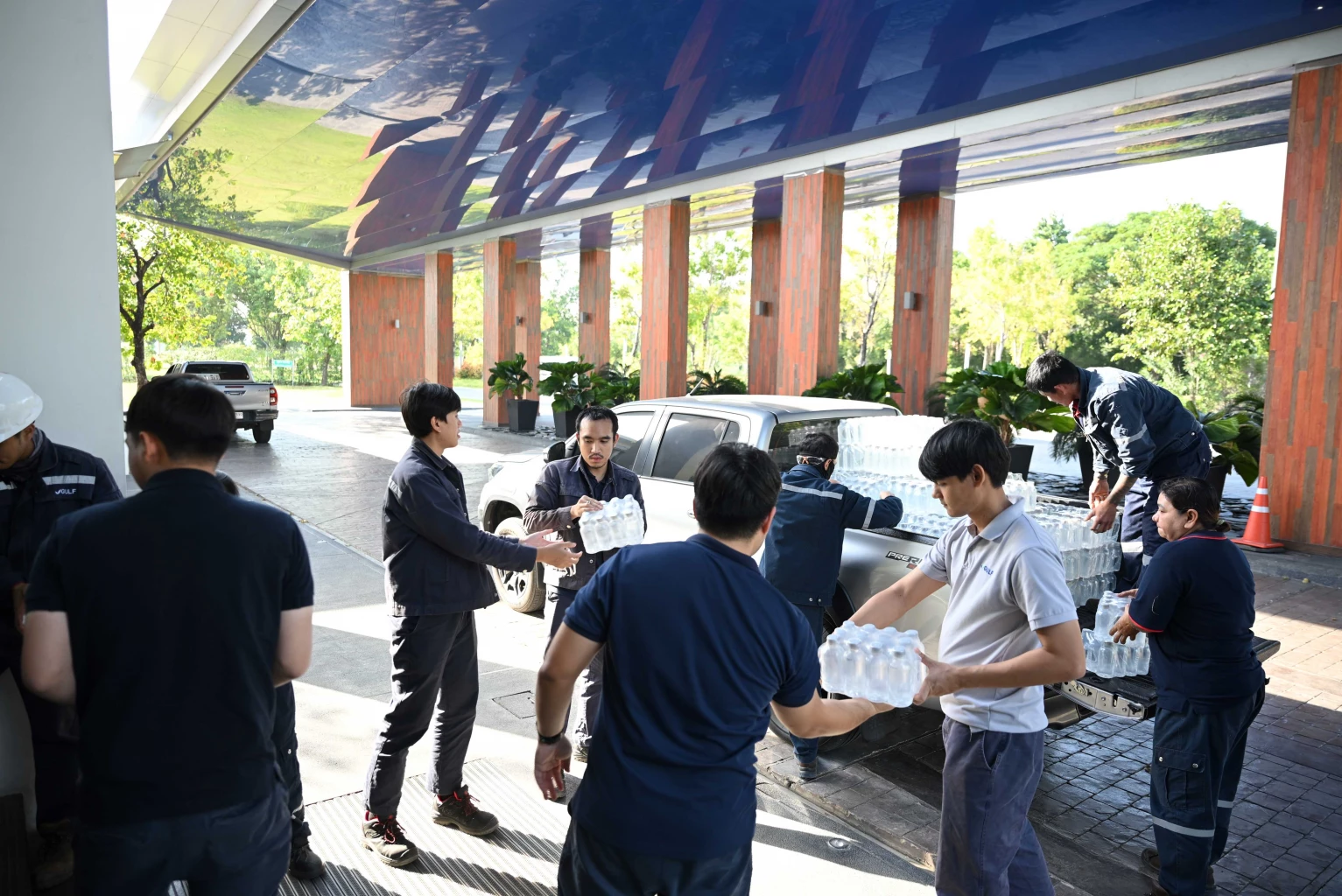 GULF ระดมทีม ‘กัลฟ์อาสา’ ช่วยเหลือผู้ประสบภัยน้ำท่วมพื้นที่กรุงเทพมหานคร