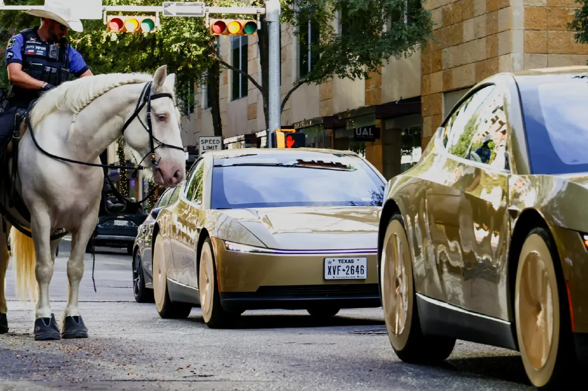 Tesla ส่ง "Cybercab" ไร้พวงมาลัย-ไร้แป้นเหยียบ รับผู้โดยสารจริง