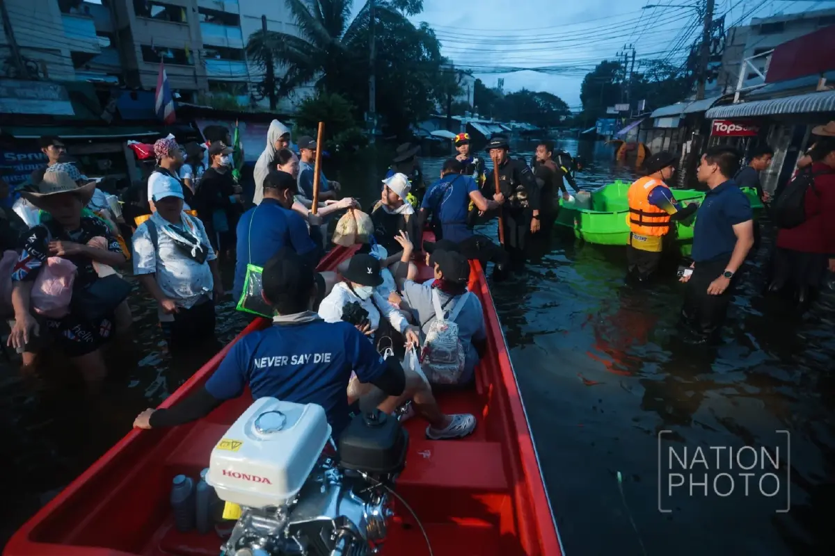แฟลตคลองจั่น ทำไมท่วมหนัก? เปิดตำนานเคหะ 50 ปี เมื่อเมืองโตเร็วกว่าระบบระบายน้ำ
