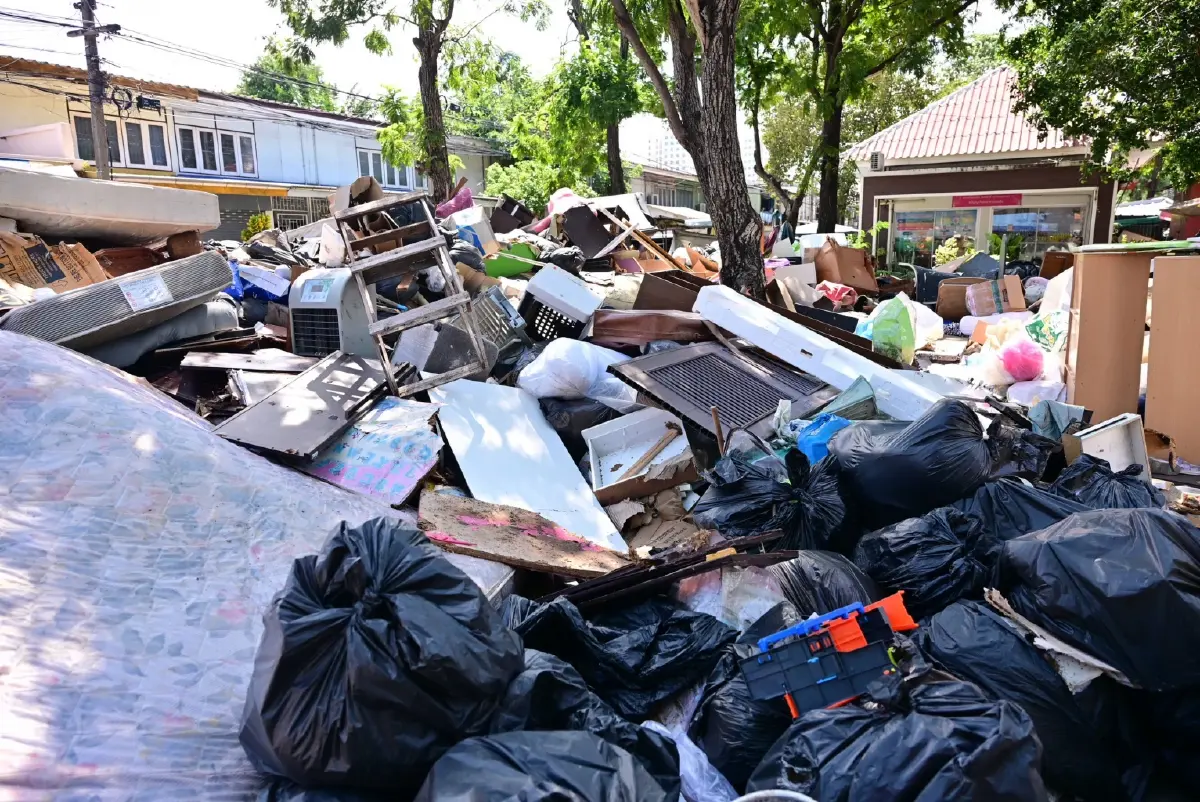 น้ำลดไม่จบ! กทม. ระดมกำลัง Big Cleaning เคลียร์ขยะ–รถขวางถนนทั่วกรุง