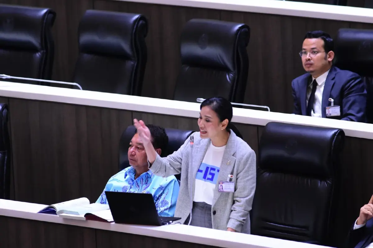 รัดเกล้า อินทวงศ์ สุวรรณคีรี 
