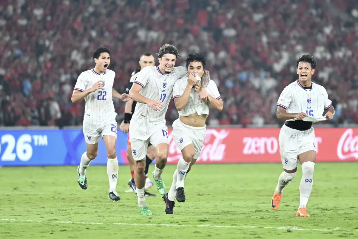 ผลบอล ไทย 10 คนยันเจ๊า 2-2 อินโดนิเซีย ดวลโทษแพ้ ได้รองแชมป์ฟีฟ่า อาเซียน คัพ