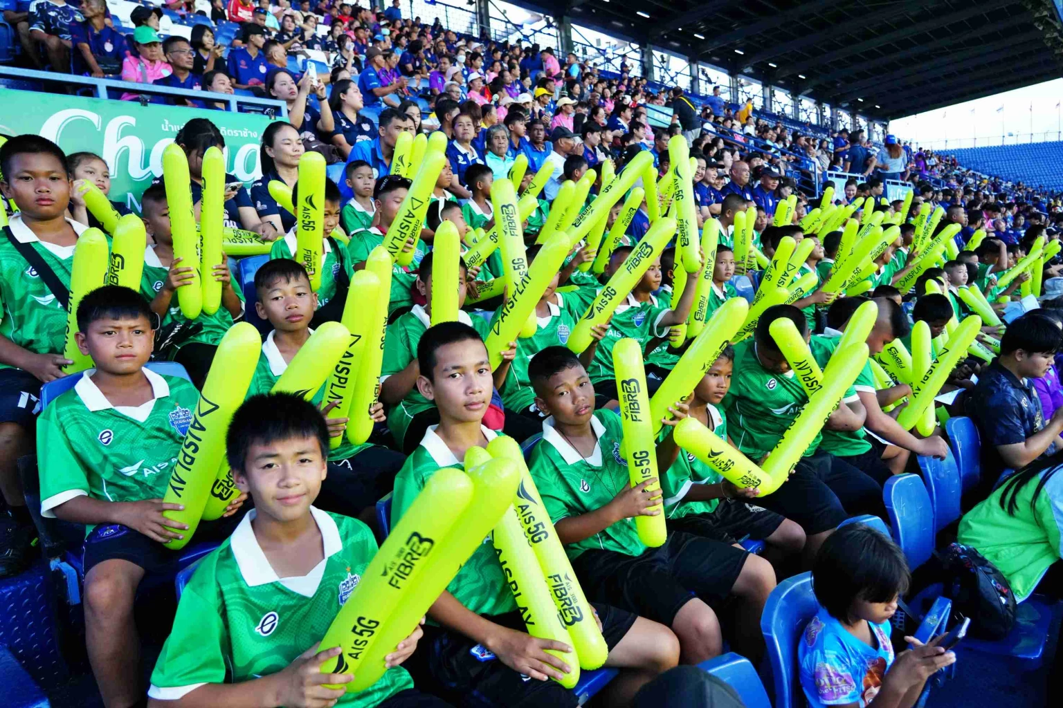 AIS Sport Academy จับมือ บุรีรัมย์ ยูไนเต็ด-ตชด.ภาค 2 จัด "THUNDER DREAM" ปลุกพลังฝันฟุตบอลเยาวชนไทย