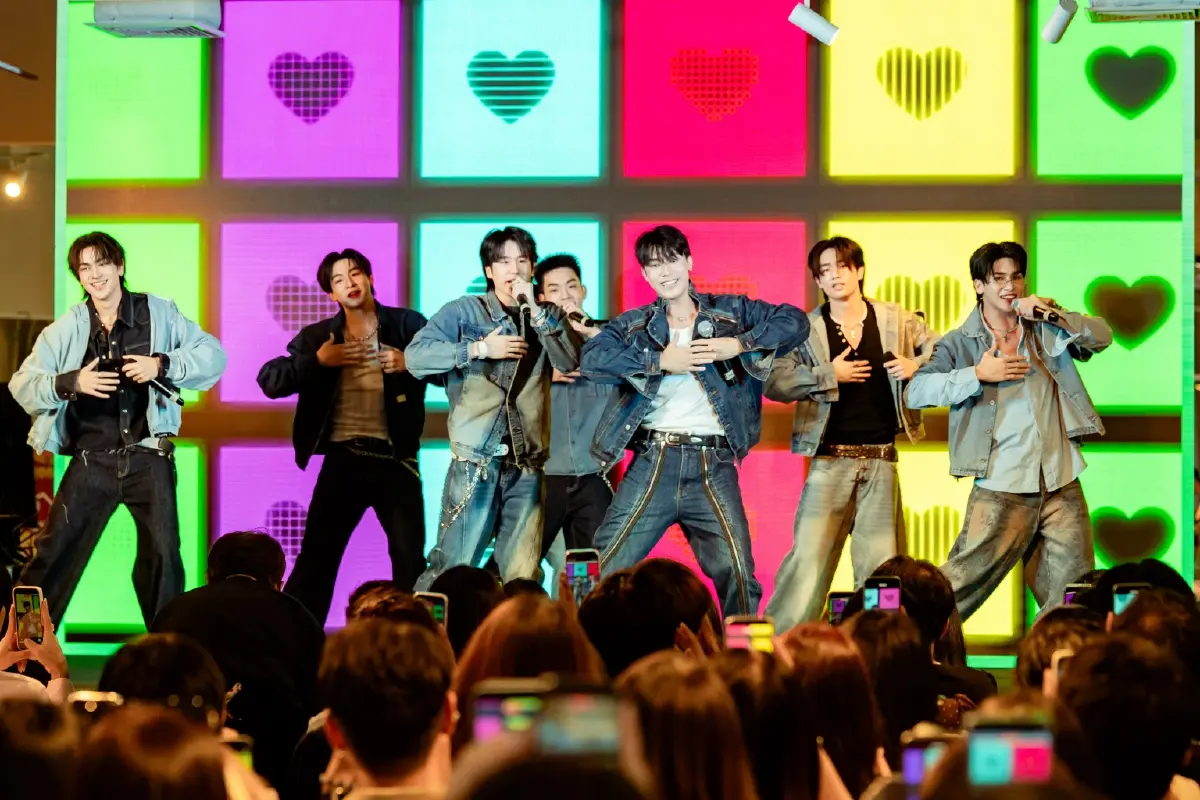 “ไรซ์ บัดดี้” จัดแฟนมีต ดึง 8 หนุ่มวง iZ เสิร์ฟความฟินใกล้ชิดชาวยู