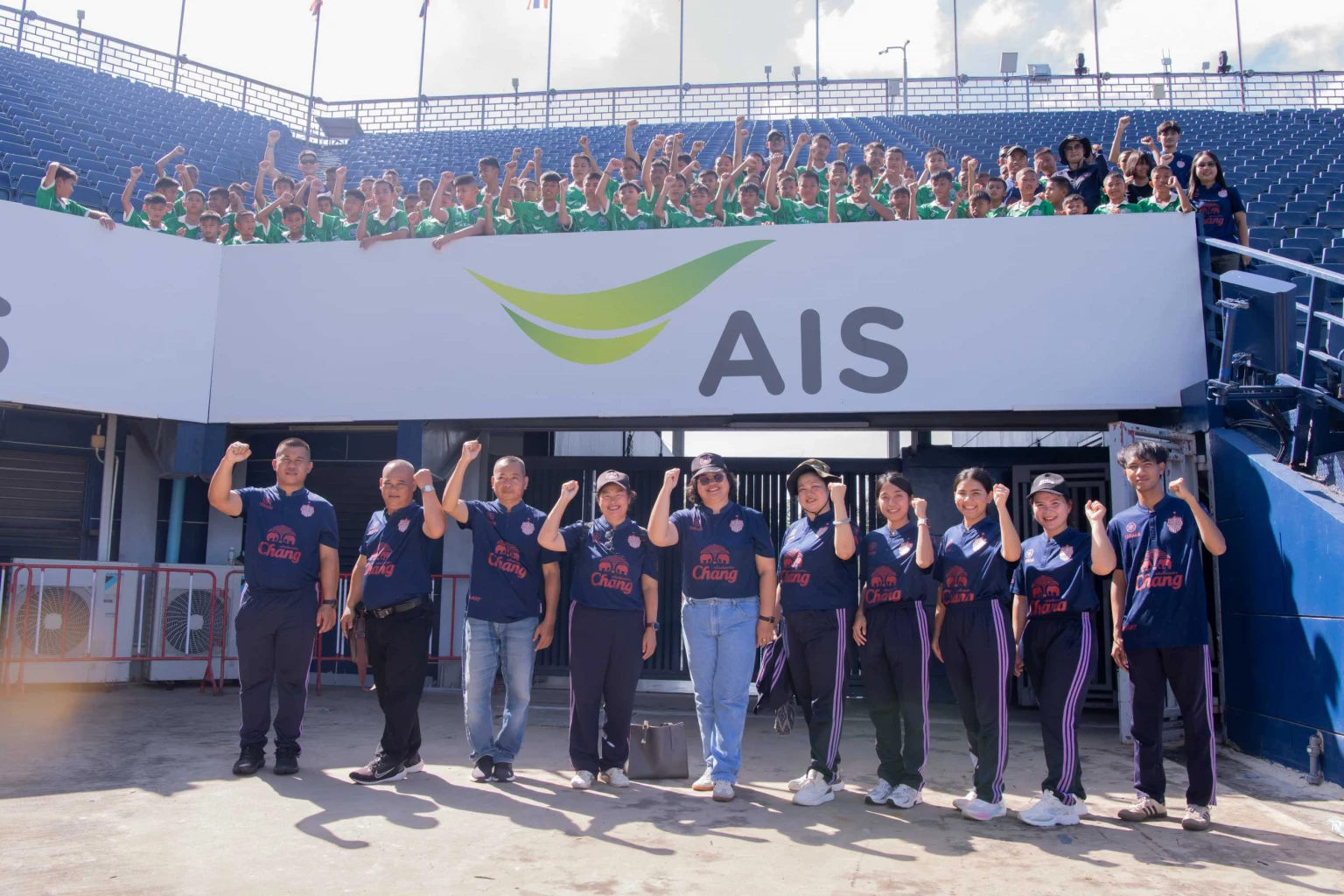 AIS Sport Academy จับมือ บุรีรัมย์ ยูไนเต็ด-ตชด.ภาค 2 จัด "THUNDER DREAM" ปลุกพลังฝันฟุตบอลเยาวชนไทย