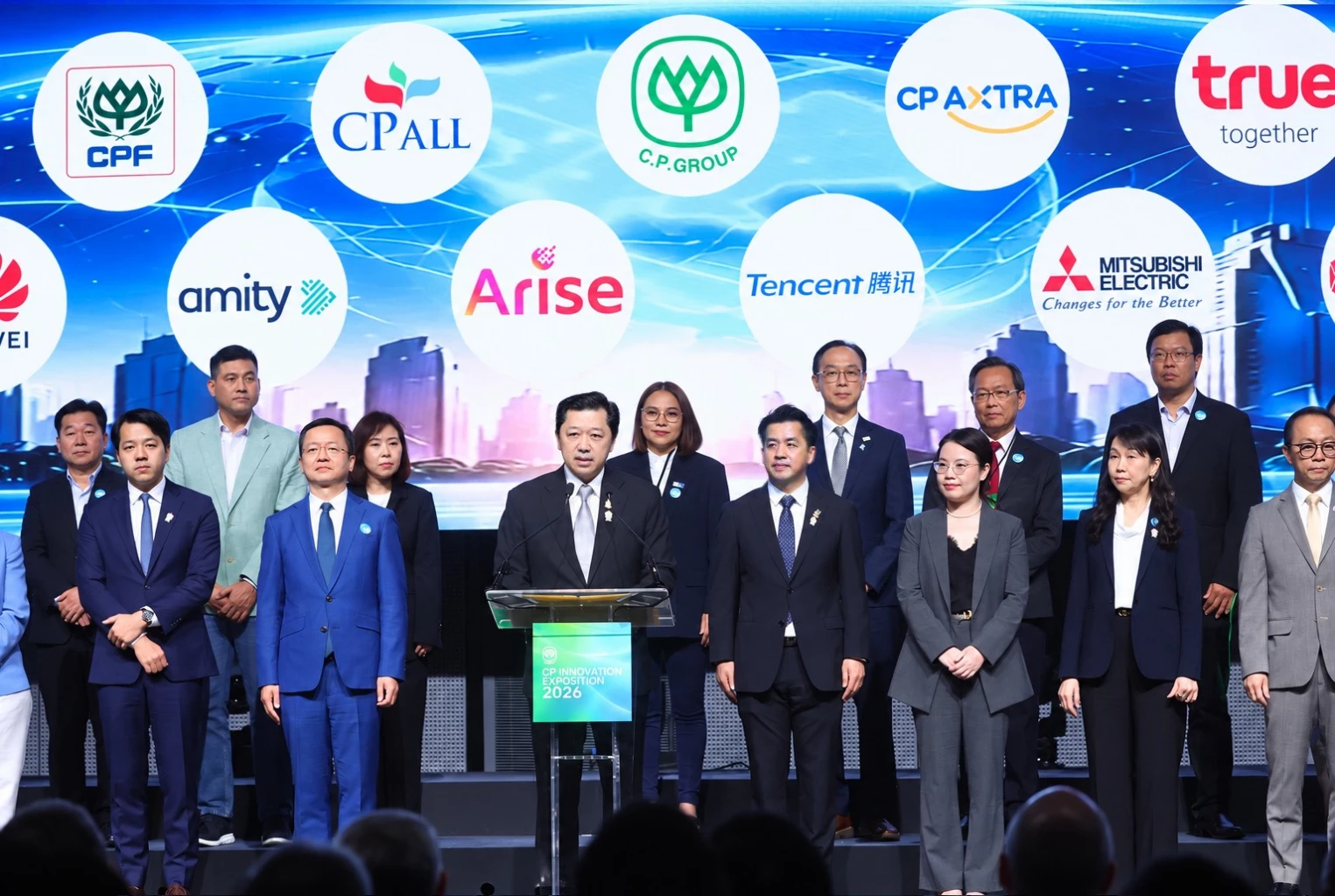 "ศุภชัย เจียรวนนท์" หนุนสร้างคน-นวัตกรรม ซีพีผนึก 30 พันธมิตรผ่าน CP COE แก้นวัตกรรมธุรกิจจริง