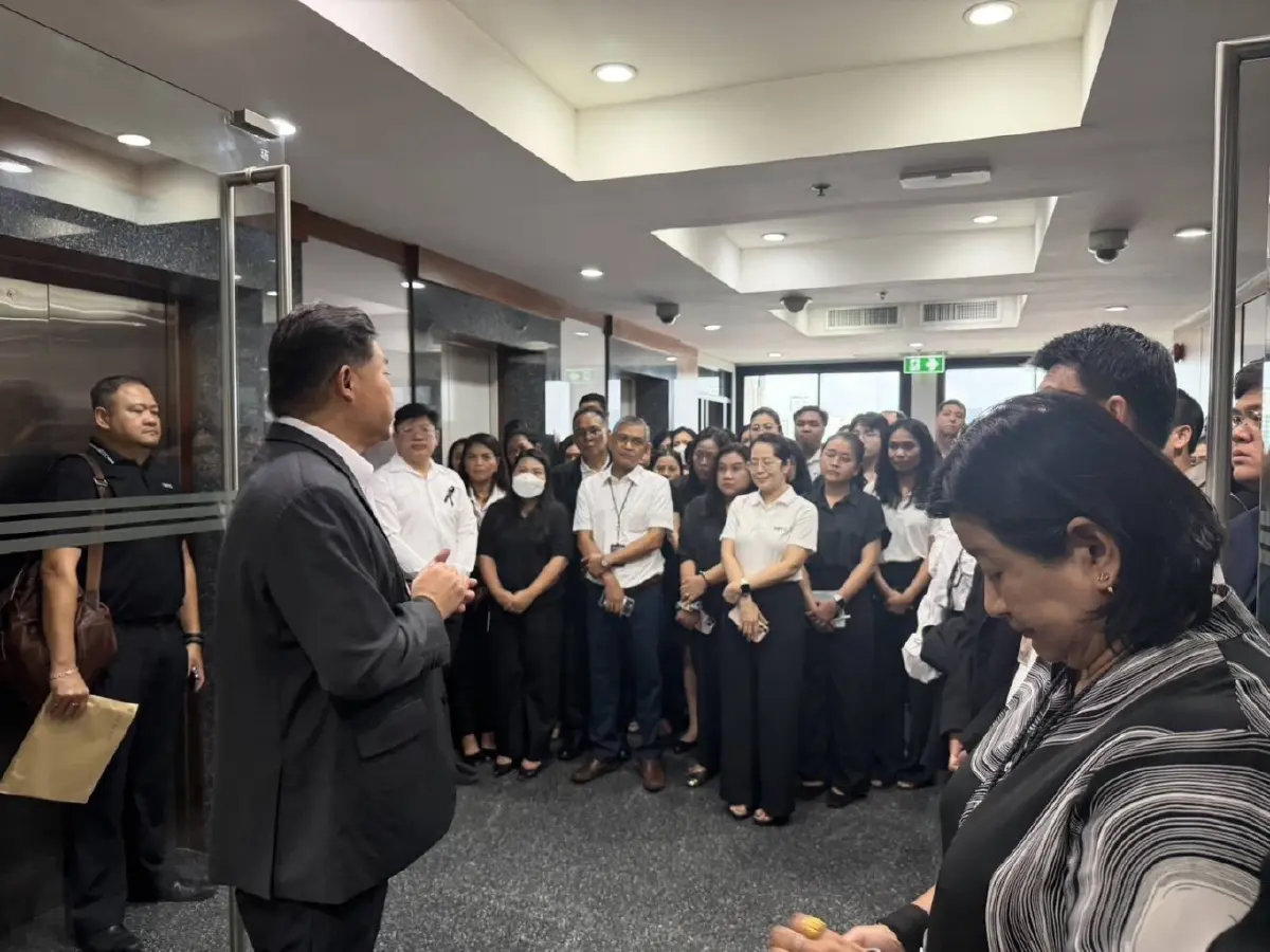 กสทช.วุ่นไม่จบ! พนักงาน ยื่น แถลงการณ์ จี้ 7 บอร์ด ยุติ ความขัดแย้ง หลังศาลฟัน 'หมอสรณ' ขาดคุณสมบัติ