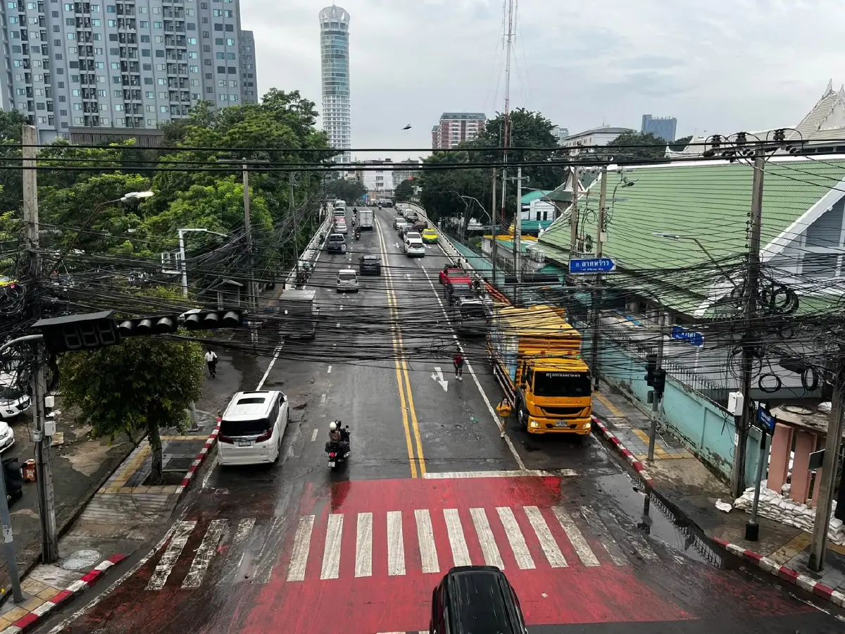 น้ำเคหะคลองจั่นลด ชลประทานคาดถนน ลานจอดรถแห้งเที่ยงนี้