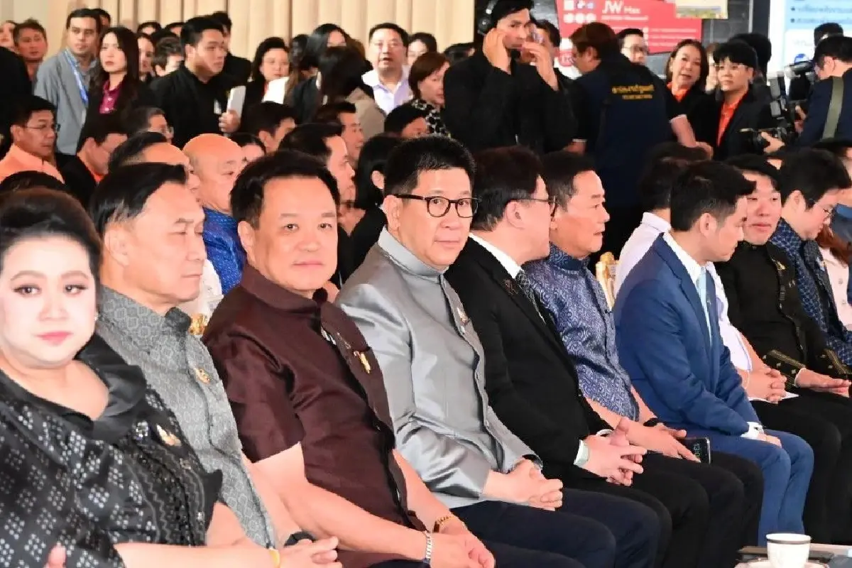 'นายกฯอนุทิน' เปิดโครงการ "โซลาร์ภาคประชาชน" รัฐอุดหนุน 5 หมื่นบาท