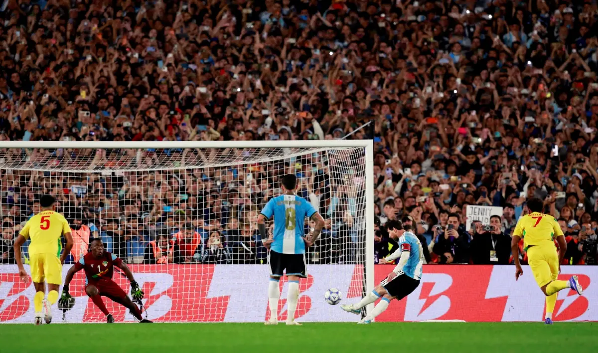 ปิดฉาก 21 ปี! เมสซี่เปิดใจลาฟ้าขาว ยิง 1 จ่าย 2 ชนะเบนิน 3-0