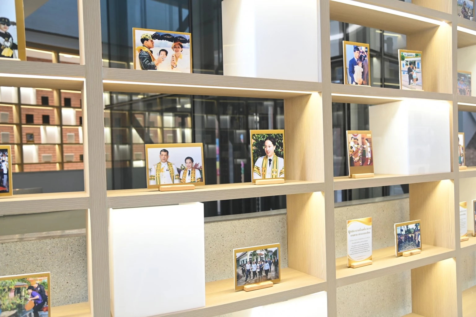 image-gallery