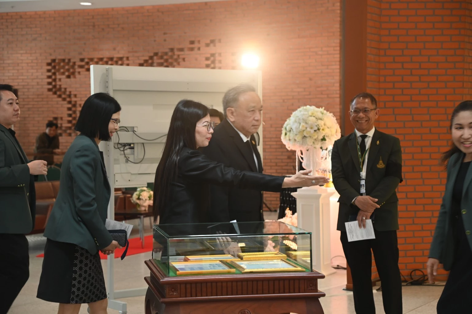 image-gallery