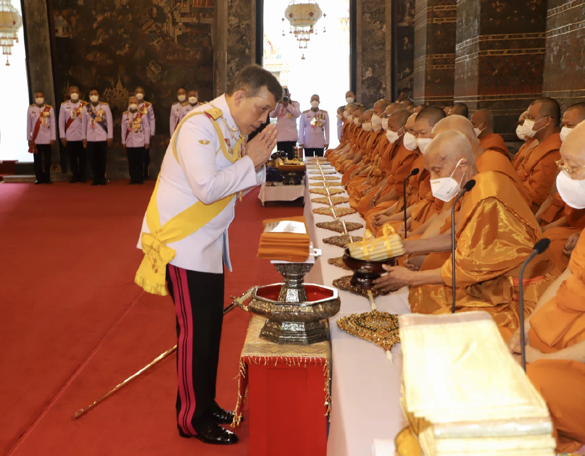 ในหลวง พระราชินี ถวายผ้าพระกฐิน วัดราชบพิธสถิตมหาสีมาราม ในหลวง พระราชินี ถวายผ้าพระกฐิน วัดราชบพิธสถิตมหาสีมาราม