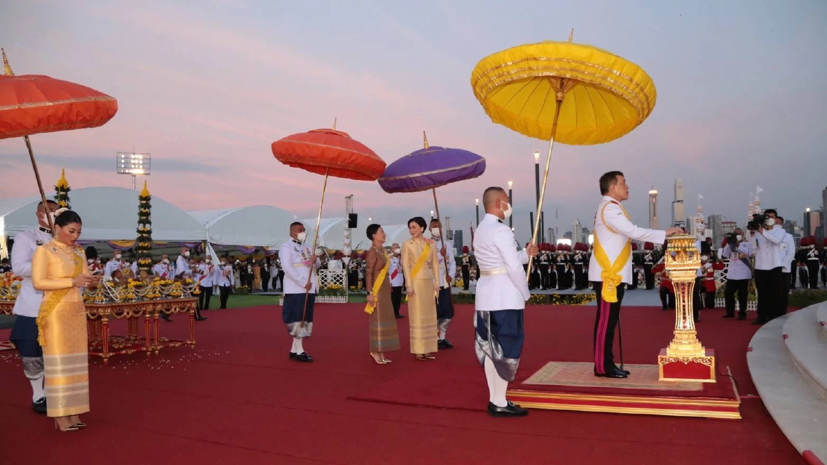 ในหลวง ทรงตั้งพระราชสัตยาธิษฐาน เปิดพระบรมราชนุสาวรีย์ รัชกาลที่ 9 ในหลวง ทรงตั้งพระราชสัตยาธิษฐาน เปิดพระบรมราชนุสาวรีย์ รัชกาลที่ 9