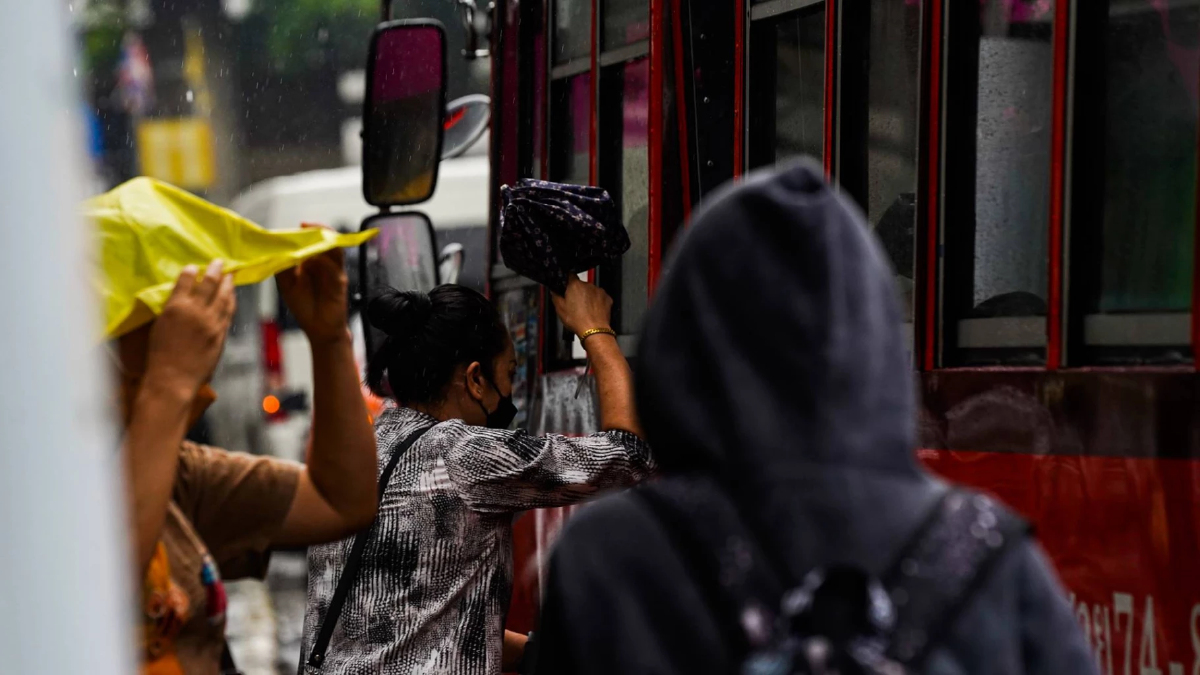 อากาศวันนี้ กรมอุตุนิยมวิทยา เตือนฝนตก ภาคกลางหนักสุด ร้อยละ80ของพื้นที่ อากาศวันนี้ กรมอุตุนิยมวิทยา เตือนฝนตก ภาคกลางหนักสุด ร้อยละ80ของพื้นที่
