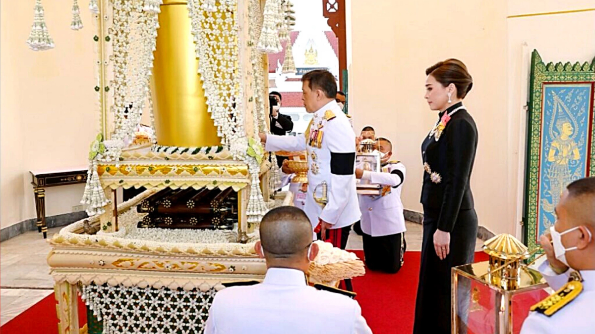 ในหลวง-พระราชินี เสด็จฯ พระราชทานเพลิงศพ ม.จ.ภีศเดช รัชนี ในหลวง-พระราชินี เสด็จฯ พระราชทานเพลิงศพ ม.จ.ภีศเดช รัชนี