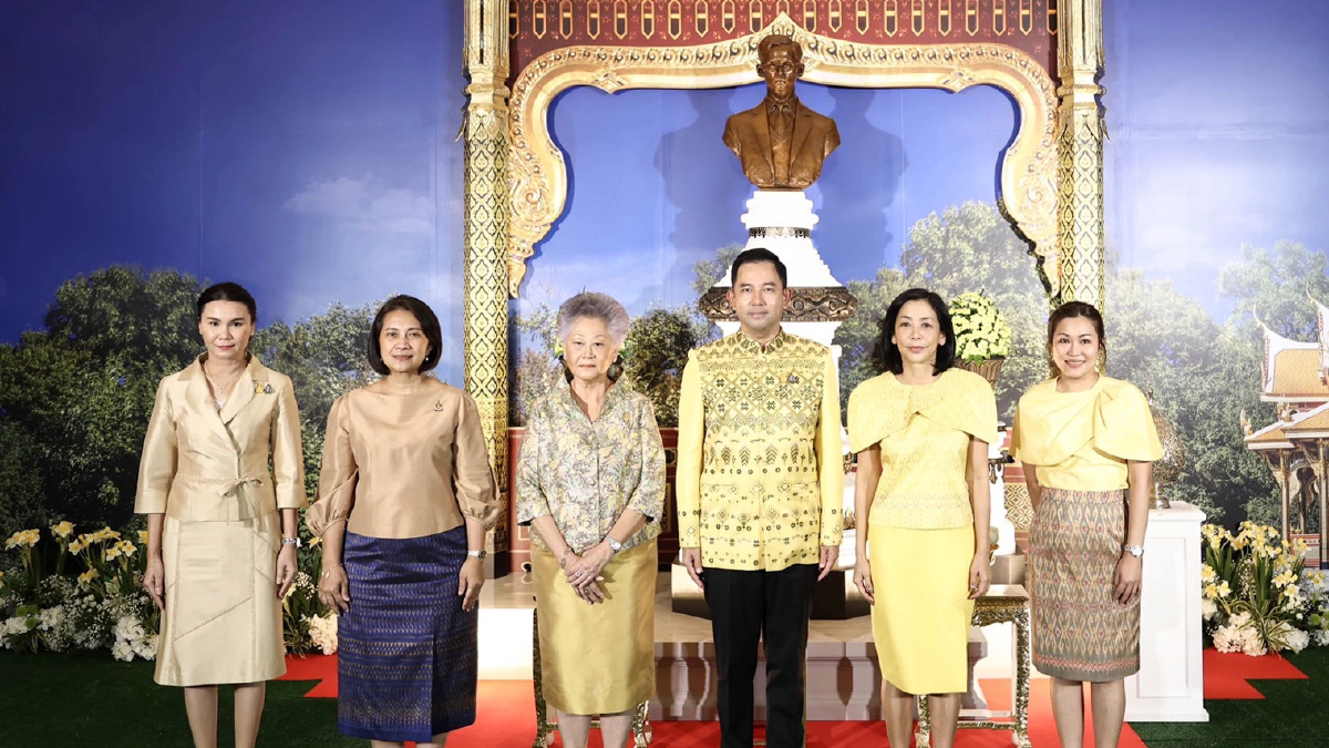 สมาคมนักเรียนเก่าสวิสส์ จัดงาน 'เทิดไท้พระภูมิบาล โลซานน์สถิต' สมาคมนักเรียนเก่าสวิสส์ จัดงาน 'เทิดไท้พระภูมิบาล โลซานน์สถิต'