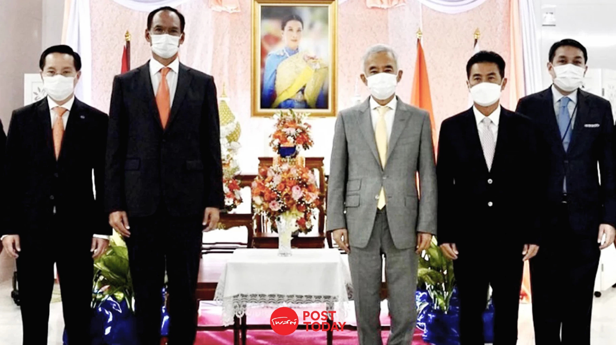 สุวัจน์ นำพรรคชาติพัฒนากล้าลงนามถวายพระพร "เจ้าฟ้าพัชรกิติยาภาฯ" สุวัจน์ นำพรรคชาติพัฒนากล้าลงนามถวายพระพร "เจ้าฟ้าพัชรกิติยาภาฯ"