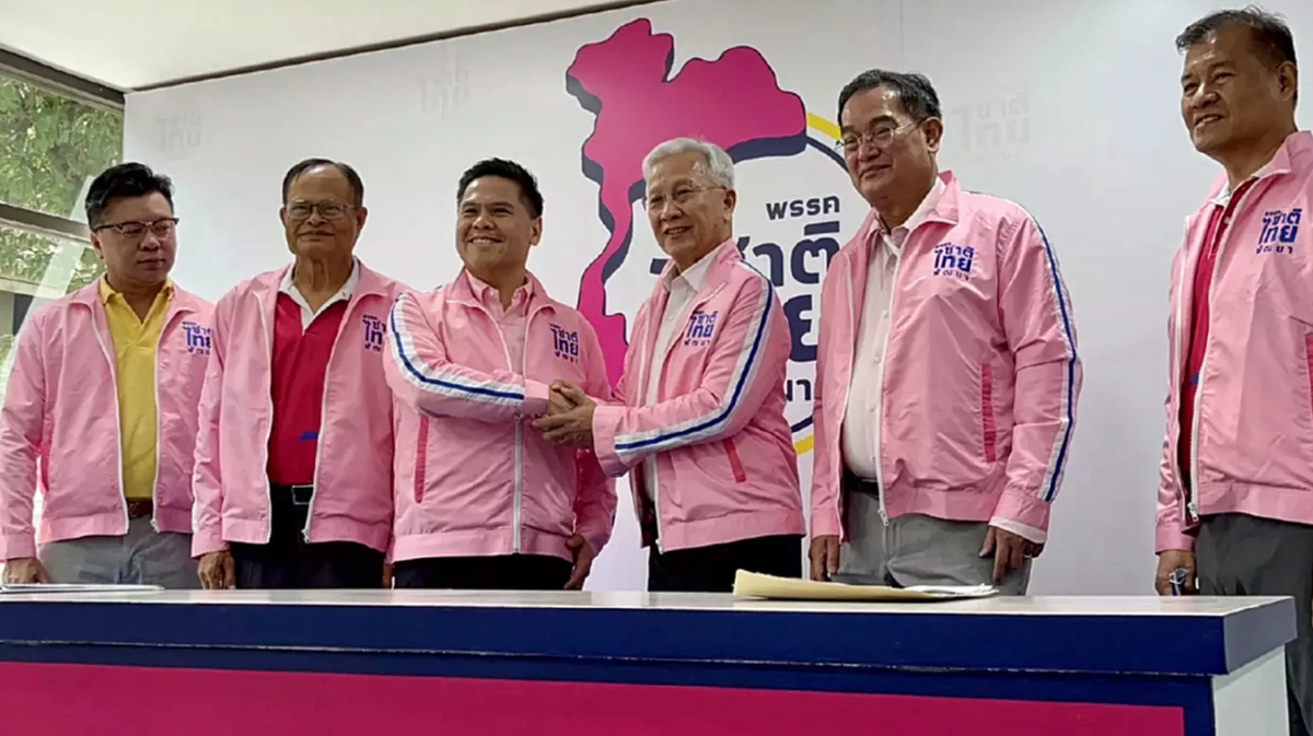 วราวุธ เปิดตัว "กนก วงษ์ตระหง่าน"จ่อลงส.ส.ปาร์ตี้ลิสต์ ชาติไทยพัฒนา วราวุธ เปิดตัว "กนก วงษ์ตระหง่าน"จ่อลงส.ส.ปาร์ตี้ลิสต์ ชาติไทยพัฒนา
