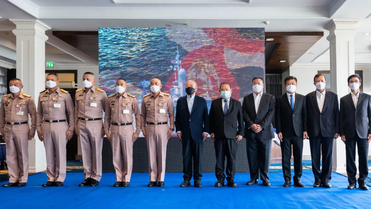 UTA ร่วมอาลัย พร้อมมอบเงินช่วยเหลือครอบครัววีรบุรุษทหารเรือหลวงสุโขทัย UTA ร่วมอาลัย พร้อมมอบเงินช่วยเหลือครอบครัววีรบุรุษทหารเรือหลวงสุโขทัย