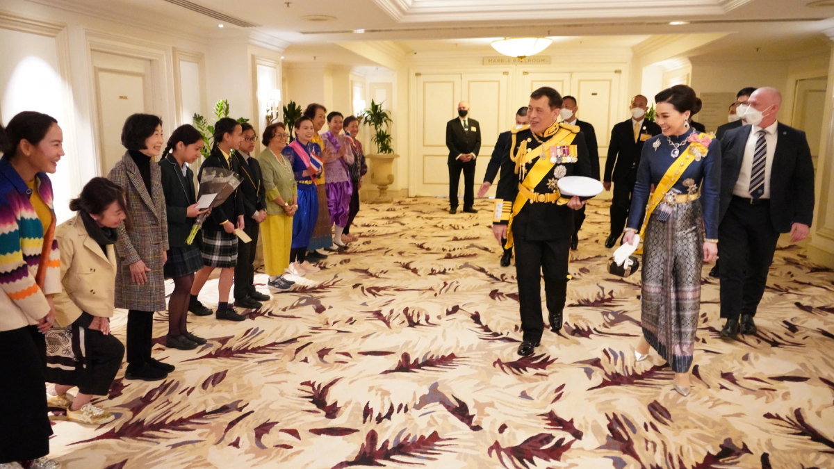 ในหลวง-พระราชินี ทรงร่วมงานพระราชพิธีบรมราชาภิเษก ในหลวง-พระราชินี ทรงร่วมงานพระราชพิธีบรมราชาภิเษก