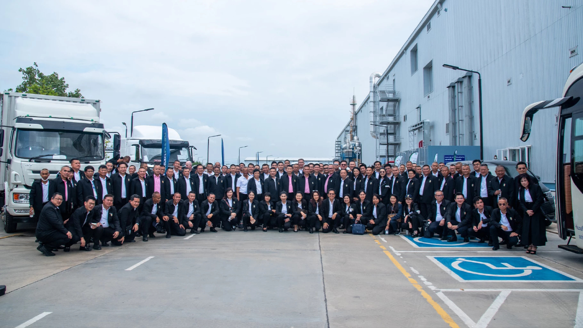 EA เปิดบ้านต้อนรับ วปอ. เยี่ยมชม Gigafactory แห่งแรกใน SE Asia EA เปิดบ้านต้อนรับ วปอ. เยี่ยมชม Gigafactory แห่งแรกใน SE Asia