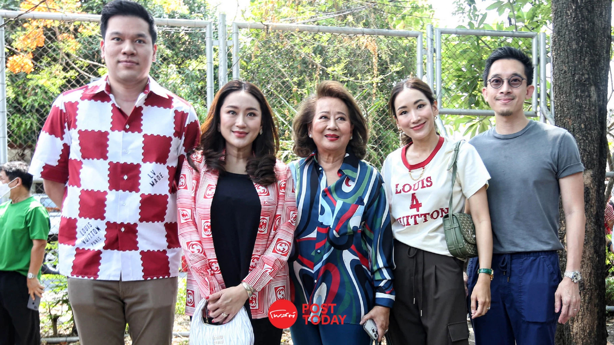 ครอบครัวชินวัตรขอทักษิณอย่าเพิ่งกลับไทย แพทองธารนั่งนายกฯให้รอก่อน ครอบครัวชินวัตรขอทักษิณอย่าเพิ่งกลับไทย แพทองธารนั่งนายกฯให้รอก่อน