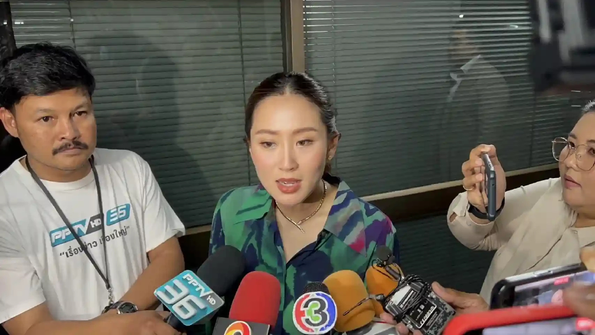'แพทองธาร'ย้ำ ทักษิณกลับไทยแน่ พร้อมเข้าสู่กระบวนการยุติธรรม 'แพทองธาร'ย้ำ ทักษิณกลับไทยแน่ พร้อมเข้าสู่กระบวนการยุติธรรม