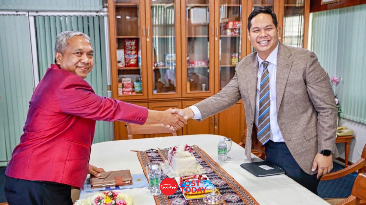 'สรรเพชญ'พบกงสุลใหญ่ฯอินโดนีเซียหาแนวทางกระตุ้นเศรษกิจสงขลา 'สรรเพชญ'พบกงสุลใหญ่ฯอินโดนีเซียหาแนวทางกระตุ้นเศรษกิจสงขลา