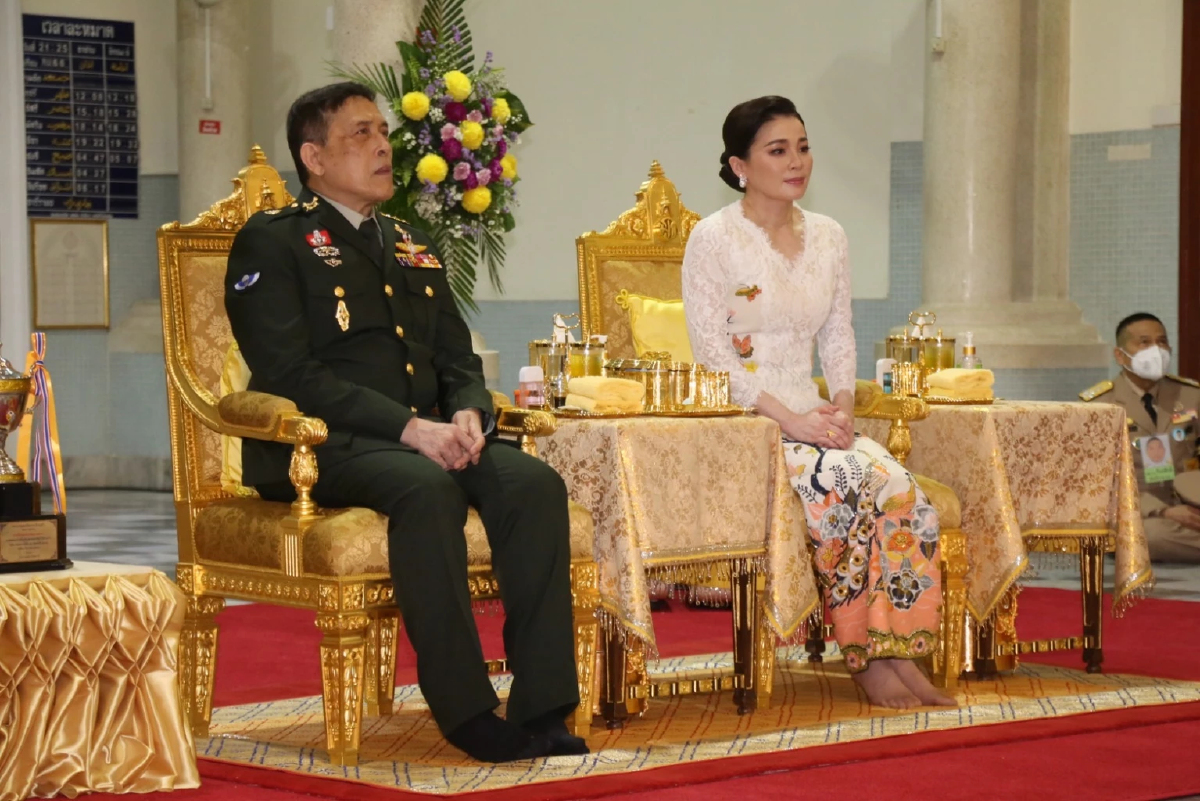 ในหลวง-พระราชินี พระราชทานรางวัล การอัญเชิญพระมหาคัมภีร์อัลกุรอาน ในหลวง-พระราชินี พระราชทานรางวัล การอัญเชิญพระมหาคัมภีร์อัลกุรอาน