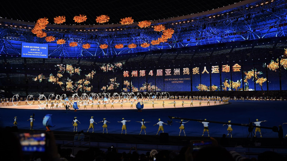 เอเชียนพาราเกมส์ 2022 เปิดฉากสุดยิ่งใหญ่ เจ้าภาพใช้มือหุ่นยนต์จุดคบเพลิง เอเชียนพาราเกมส์ 2022 เปิดฉากสุดยิ่งใหญ่ เจ้าภาพใช้มือหุ่นยนต์จุดคบเพลิง