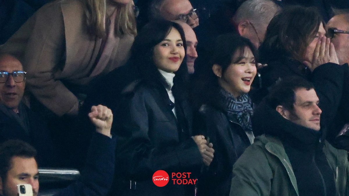 แจกความสดใส ! "ลิซ่า BLACKPINK" ชมเกม แชมเปี้ยนส์ลีก "เปแอสเช - นิวคาสเซิล" แจกความสดใส ! "ลิซ่า BLACKPINK" ชมเกม แชมเปี้ยนส์ลีก "เปแอสเช - นิวคาสเซิล"
