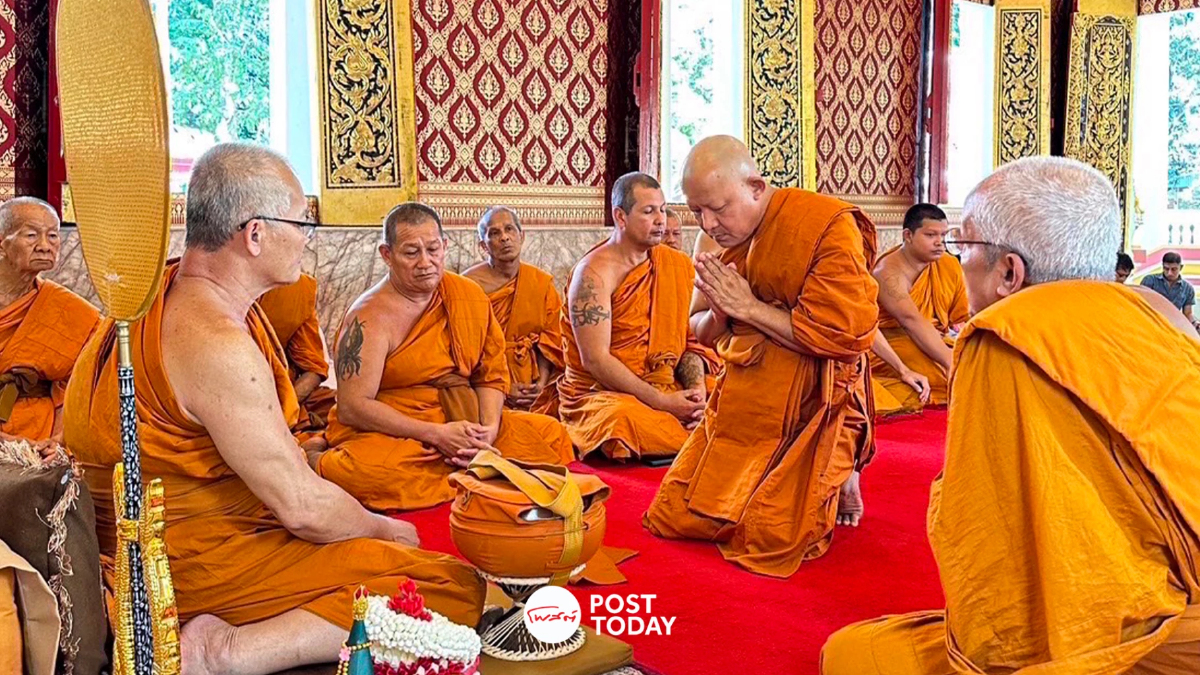ศรีสุวรรณ ลาบวช15วัน ถวายในหลวง ศึกษาธรรม ได้รับฉายา สิริภทฺโท ศรีสุวรรณ ลาบวช15วัน ถวายในหลวง ศึกษาธรรม ได้รับฉายา สิริภทฺโท