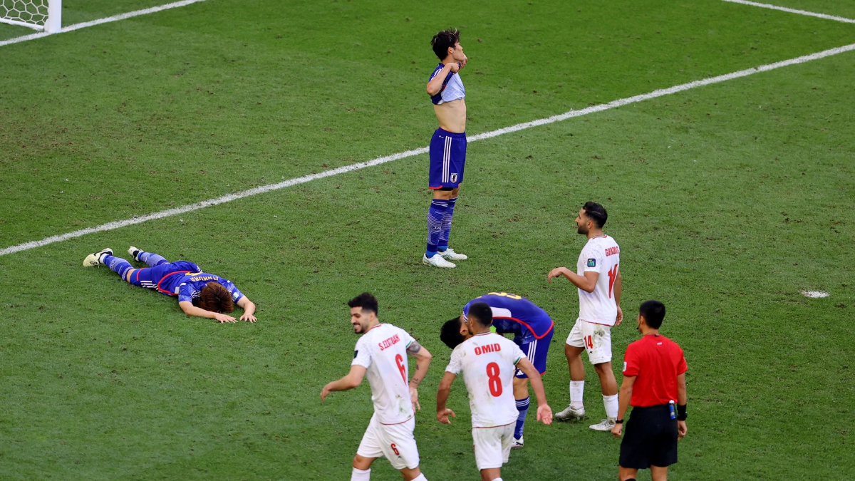 ญี่ปุ่นตกรอบ ! จุดโทษนาทีสุดท้าย อิหร่านซัดชนะ ญี่ปุ่น2-1 ฟุตบอลเอเชียนคัพ ญี่ปุ่นตกรอบ ! จุดโทษนาทีสุดท้าย อิหร่านซัดชนะ ญี่ปุ่น2-1 ฟุตบอลเอเชียนคัพ