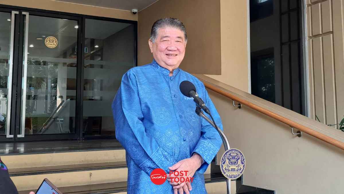 'ภูมิธรรม'ชี้ปรับครม.รอฟังข่าวจากนายกฯเป็นผู้ตัดสินใจ 'ภูมิธรรม'ชี้ปรับครม.รอฟังข่าวจากนายกฯเป็นผู้ตัดสินใจ