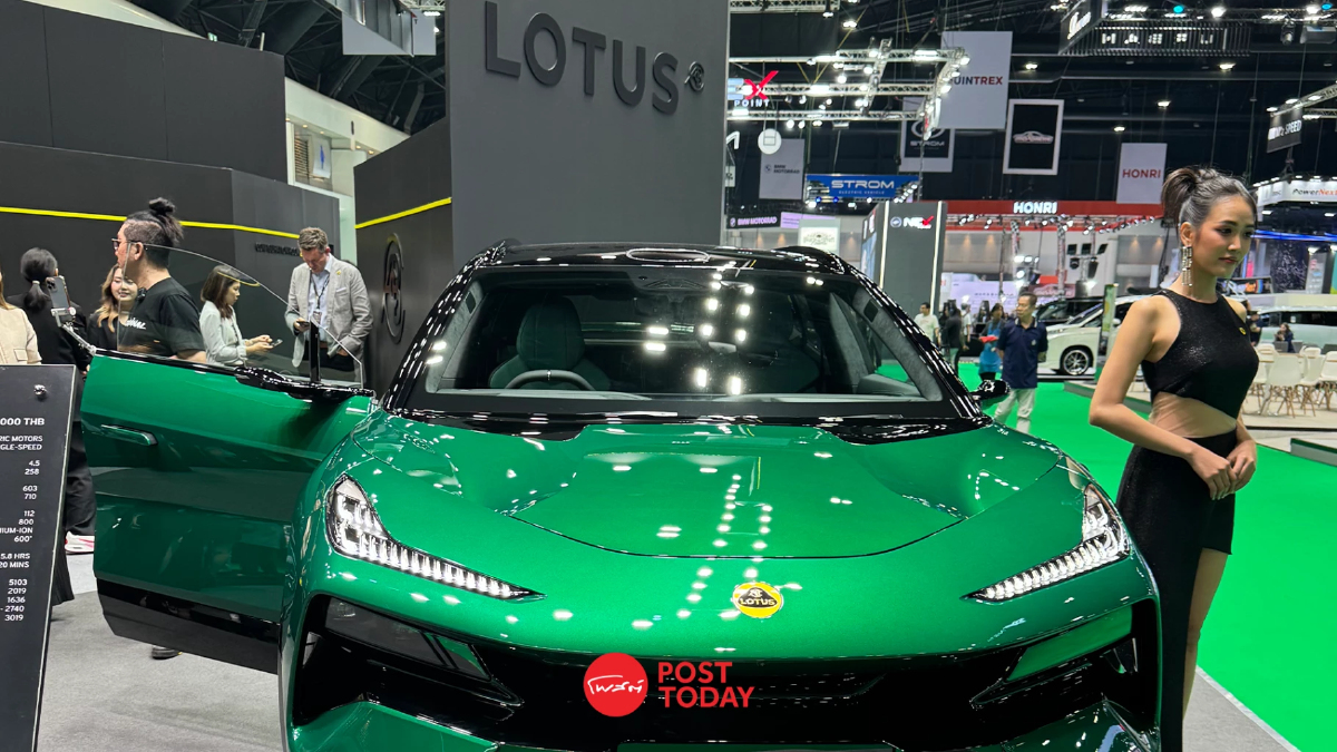Lotus Cars บุกห้างดังกลางเมืองเจาะกลุ่มลูกค้าซูเปอร์คาร์ Lotus Cars บุกห้างดังกลางเมืองเจาะกลุ่มลูกค้าซูเปอร์คาร์