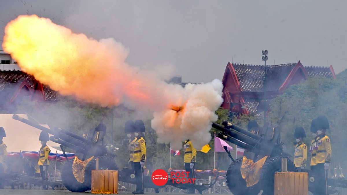 3 เหล่าทัพ พร้อมใจกันยิงสลุตหลวง 21 นัด เฉลิมพระเกียรติในพระราชพิธีฉัตรมงคล 3 เหล่าทัพ พร้อมใจกันยิงสลุตหลวง 21 นัด เฉลิมพระเกียรติในพระราชพิธีฉัตรมงคล