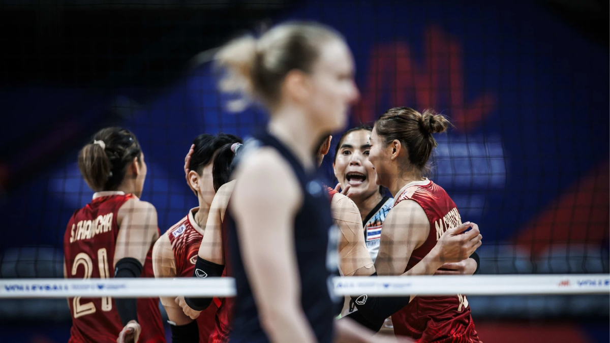 ทีมวอลเลย์บอลหญิงไทยสู้เต็มที่จนได้เซ็ตก่อนแพ้ สหรัฐฯ 1-3 เนชันส์ ลีก 2024 ทีมวอลเลย์บอลหญิงไทยสู้เต็มที่จนได้เซ็ตก่อนแพ้ สหรัฐฯ 1-3 เนชันส์ ลีก 2024