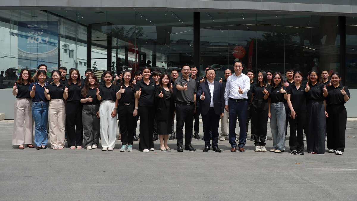 BYD จีนมาเอง ลุยเยี่ยมชม โชว์รูม BYD ประเทศไทย ฐานการผลิตใหญ่นอกแผ่นดินจีน BYD จีนมาเอง ลุยเยี่ยมชม โชว์รูม BYD ประเทศไทย ฐานการผลิตใหญ่นอกแผ่นดินจีน