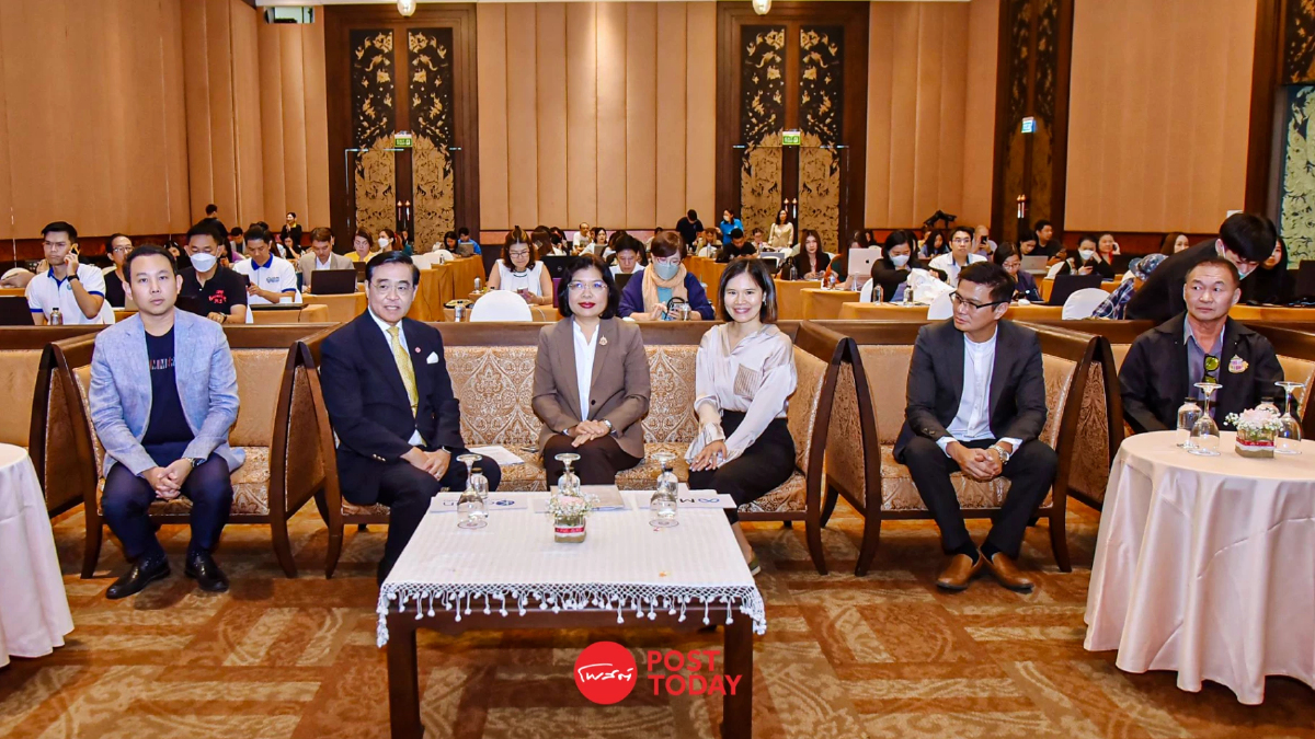 กรมพัฒนาธุรกิจฯ จัดเวที เสริมความรู้ SMEs ใช้ e-Commerce เพิ่มยอดขาย กรมพัฒนาธุรกิจฯ จัดเวที เสริมความรู้ SMEs ใช้ e-Commerce เพิ่มยอดขาย