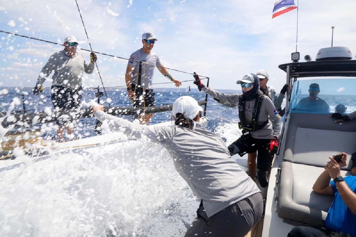 พระราชินีทรงแข่งขันเรือใบ 52 Super Series Sailing Week วันที่ 2 พระราชินีทรงแข่งขันเรือใบ 52 Super Series Sailing Week วันที่ 2