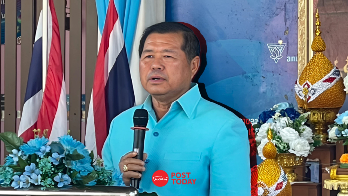 "นิพนธ์" มอบทุนนักเรียนยากจน ย้ำการศึกษาหัวใจคือพัฒนาคน "นิพนธ์" มอบทุนนักเรียนยากจน ย้ำการศึกษาหัวใจคือพัฒนาคน