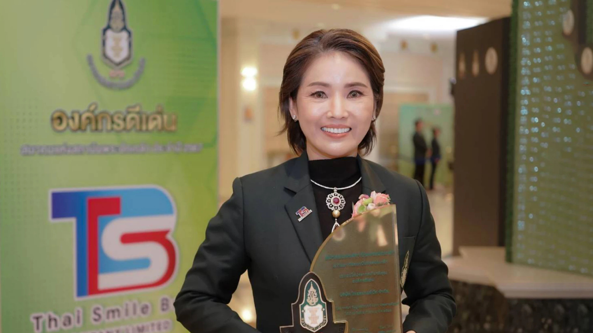 “ไทย สมายล์ บัส” คว้ารางวัล องค์กรดีเด่น สมาคมแห่งสถาบันพระปกเกล้า “ไทย สมายล์ บัส” คว้ารางวัล องค์กรดีเด่น สมาคมแห่งสถาบันพระปกเกล้า