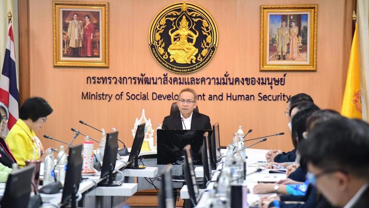 ปลัด พม. สั่งตั้ง ศูนย์ปฏิบัติการ ศรส.พม. ช่วยเหลือผู้ประสบน้ำท่วมเชียงราย ปลัด พม. สั่งตั้ง ศูนย์ปฏิบัติการ ศรส.พม. ช่วยเหลือผู้ประสบน้ำท่วมเชียงราย