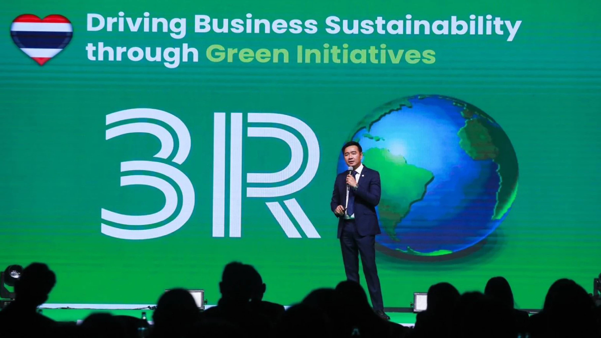 Grab เปิดตัวแผน 3R สู่ Net Zero ตั้งเป้าใช้ EV 10% ในปี 2026 Grab เปิดตัวแผน 3R สู่ Net Zero ตั้งเป้าใช้ EV 10% ในปี 2026
